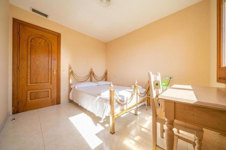 הוילה סנטה סוזנה Preciosa Casa 2000 M2 Piscina Mar Barbacoa Felicidad מראה חיצוני תמונה